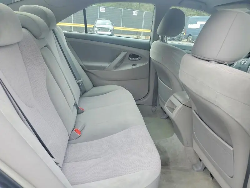 2011 TOYOTA CAMRY LE  