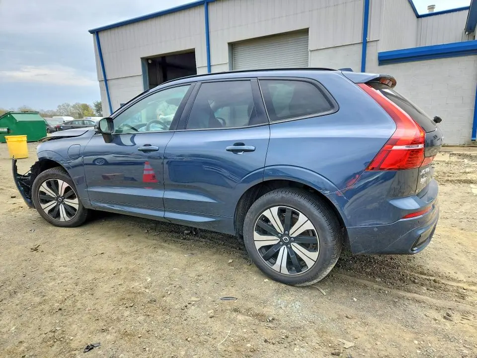 2025 VOLVO XC60 PLUS  