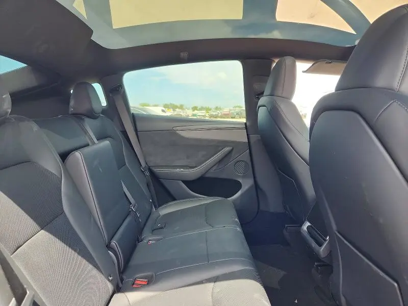 2026 TESLA MODEL Y   
