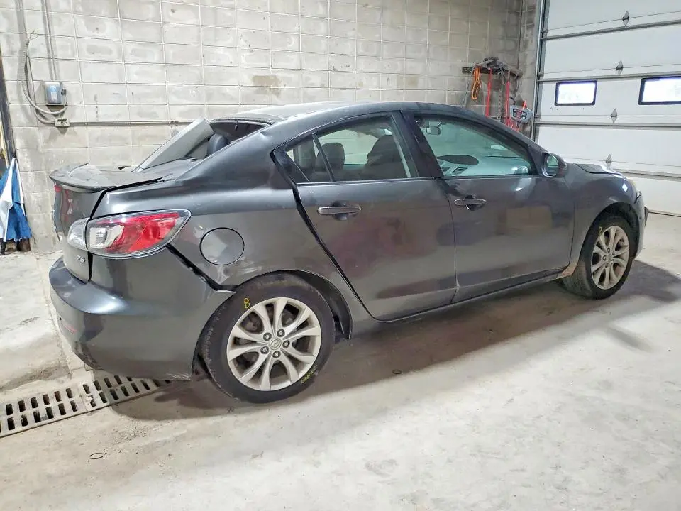 2011 MAZDA 3 S  