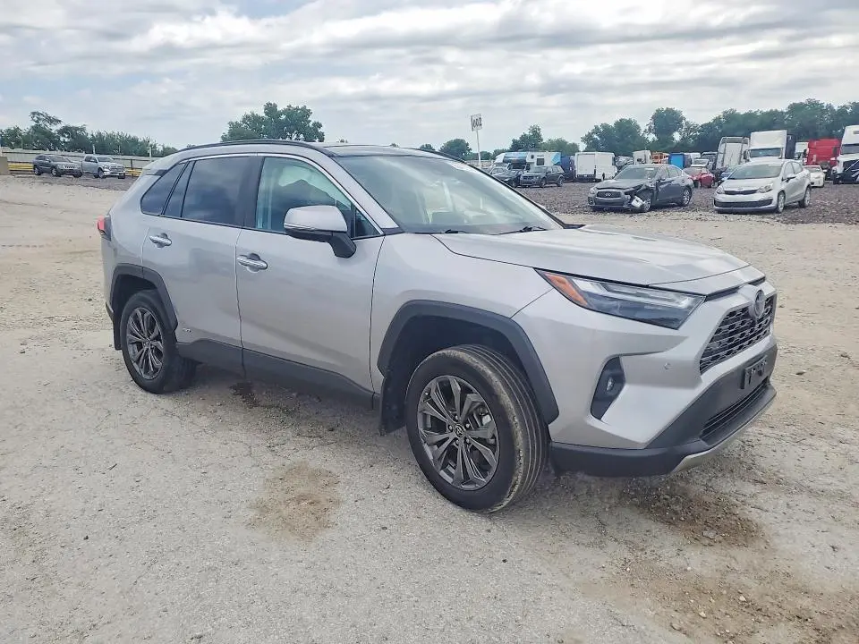 2022 TOYOTA RAV4 LIMITED  