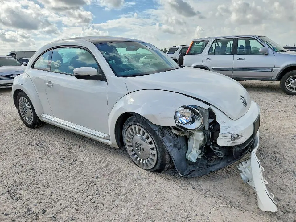 2013 VOLKSWAGEN BEETLE   