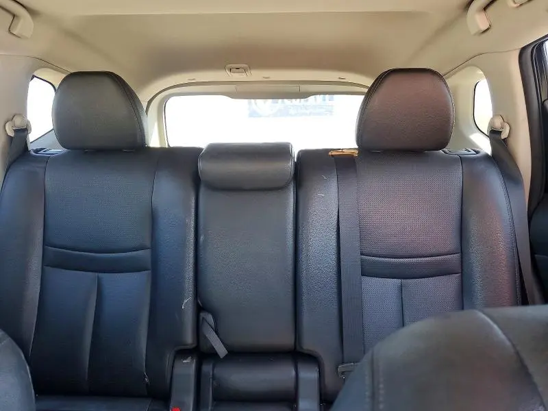 2016 NISSAN ROGUE SL  