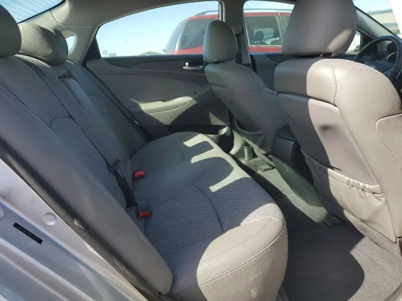 2011 HYUNDAI SONATA SE  