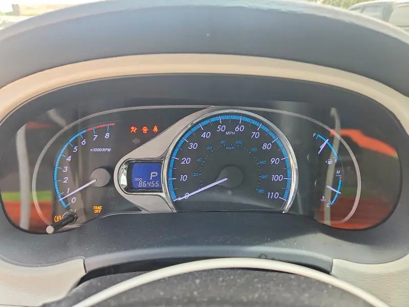 2014 TOYOTA SIENNA XLE 8-PASSENGER  