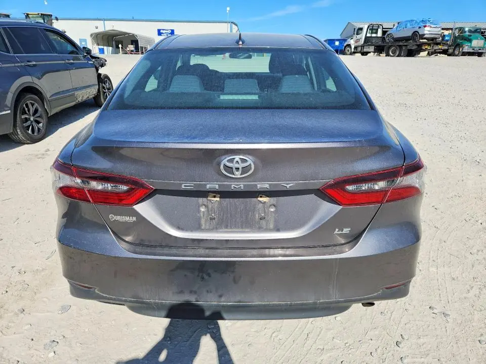 2022 TOYOTA CAMRY LE  