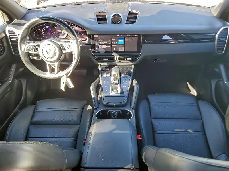 2021 PORSCHE CAYENNE   