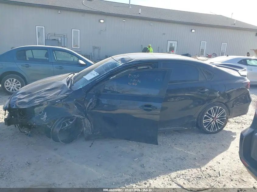 2023 KIA FORTE GT