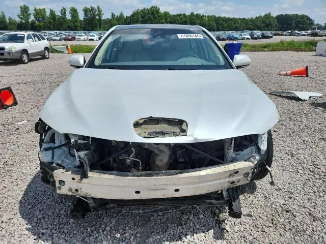 2019 TOYOTA CAMRY XLE V6  
