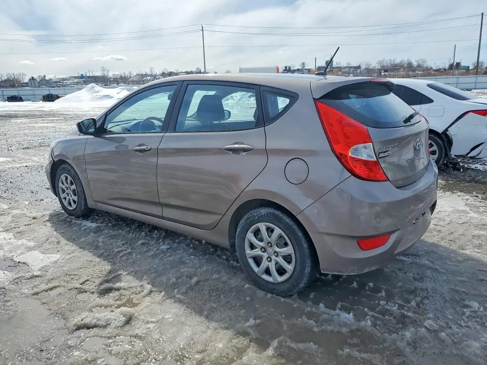 2013 HYUNDAI ACCENT GS  