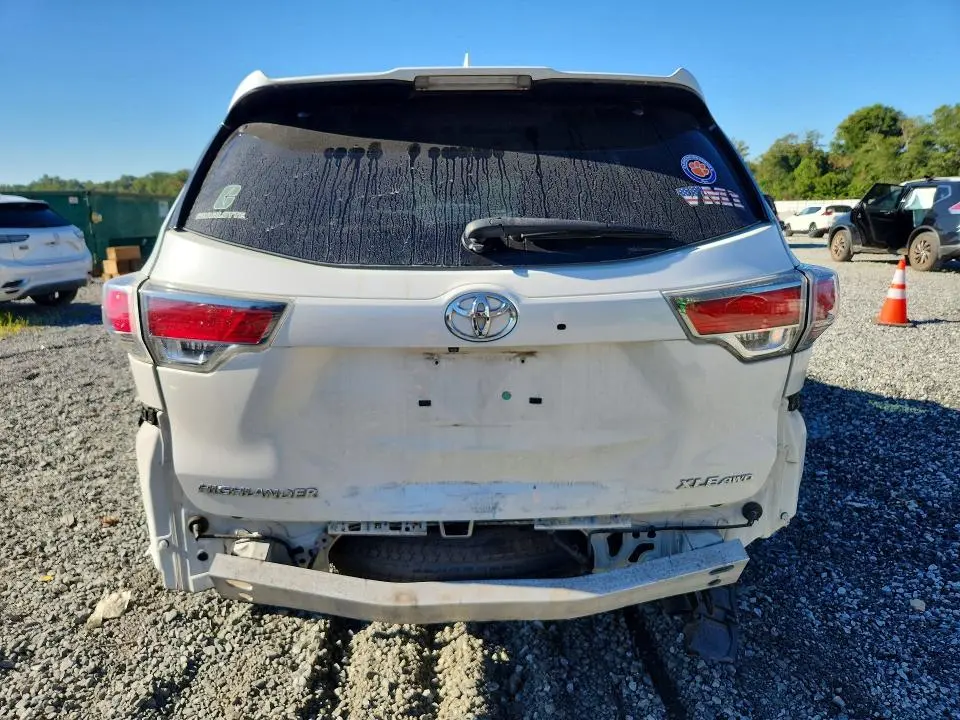 2014 TOYOTA HIGHLANDER XLE  