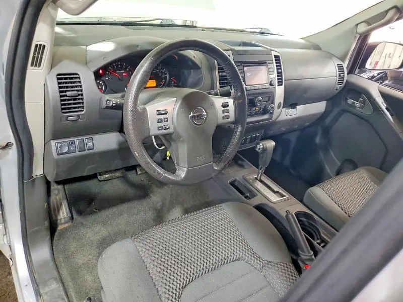 2016 NISSAN FRONTIER SV V6  