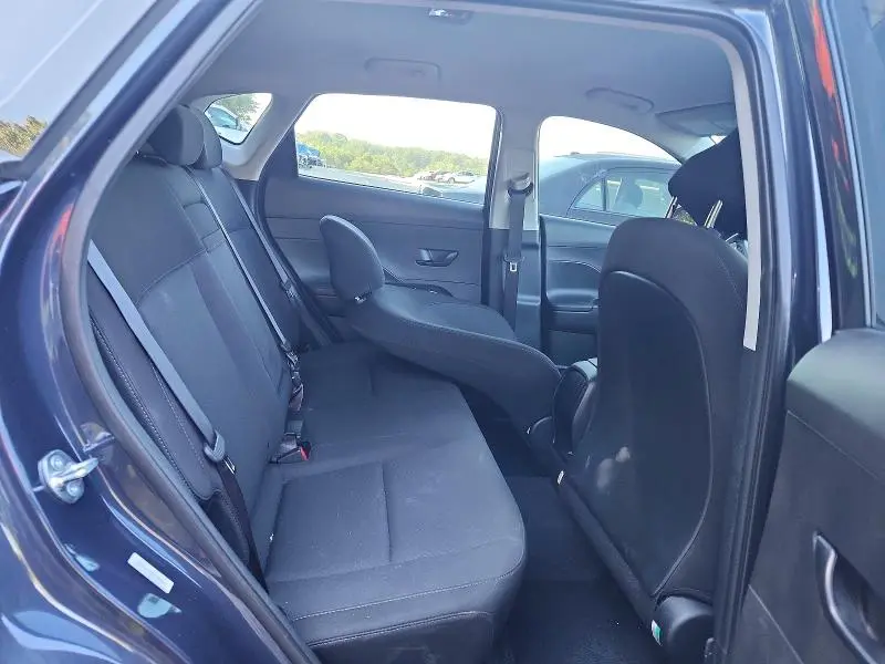 2025 HYUNDAI KONA SE  