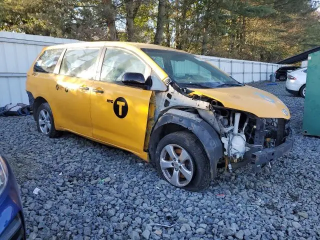 2017 TOYOTA SIENNA   