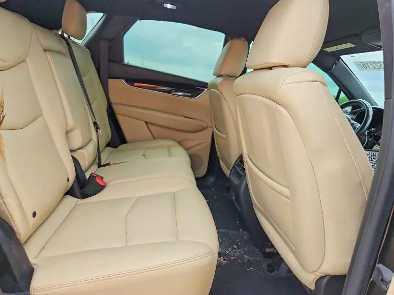 2017 CADILLAC XT5   
