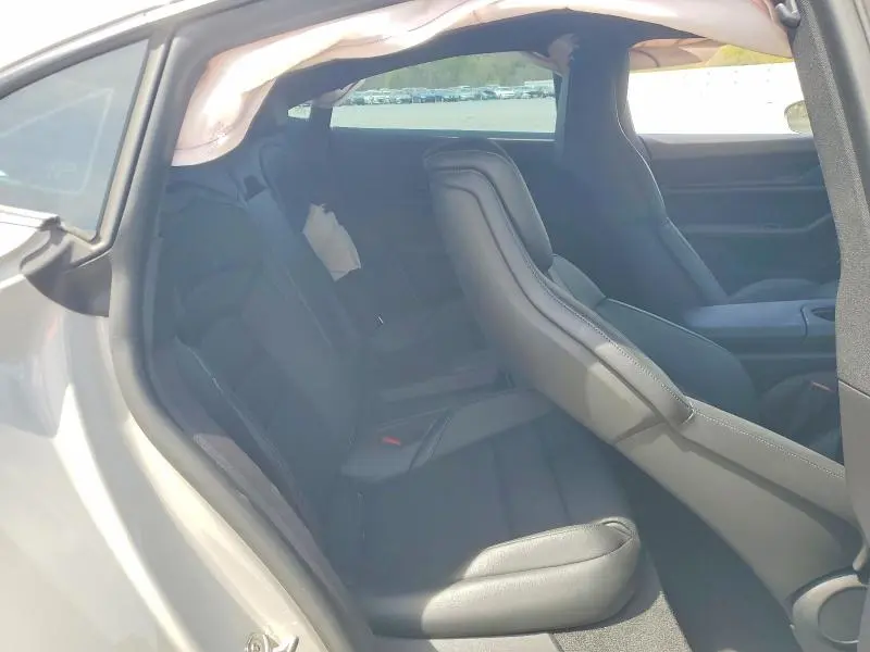 2024 PORSCHE TAYCAN   