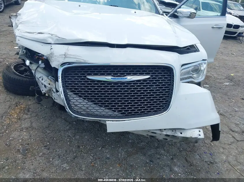 2019 CHRYSLER 300 LIMITED AWD