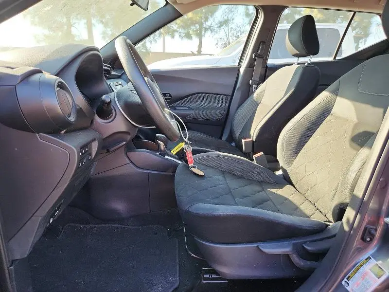 2020 NISSAN KICKS S  