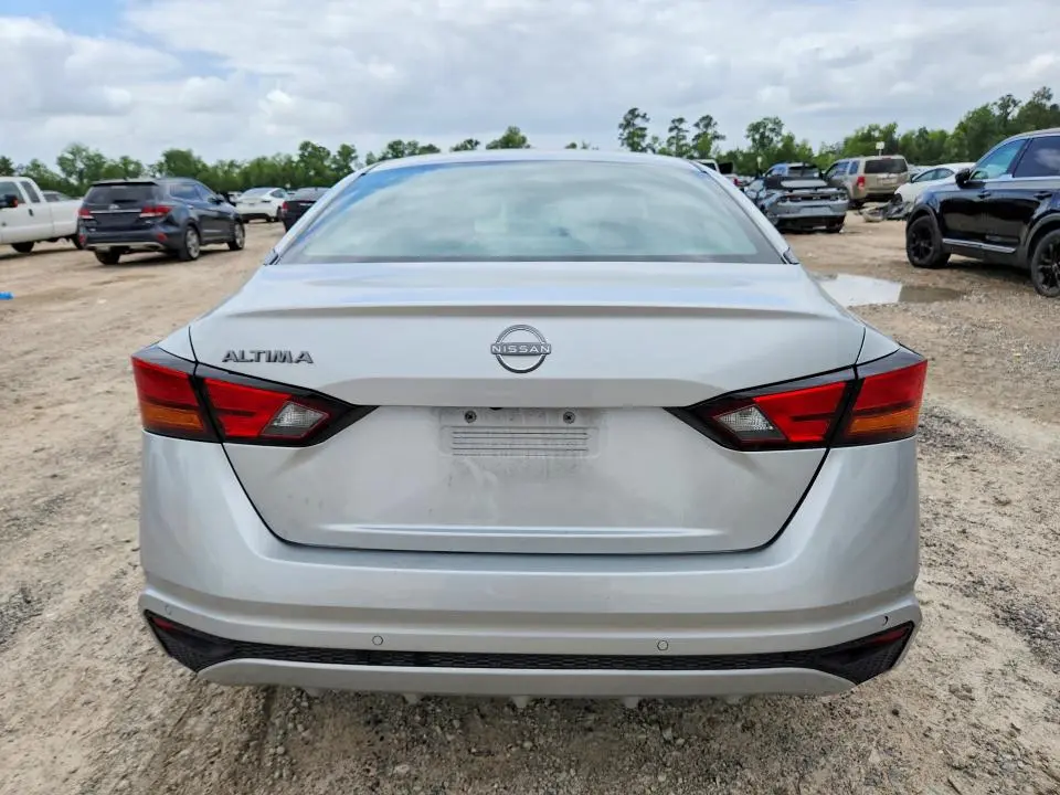 2024 NISSAN ALTIMA S  