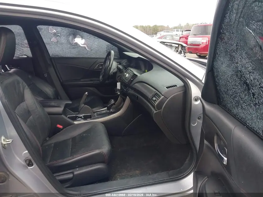 2017 HONDA ACCORD SPORT SE
