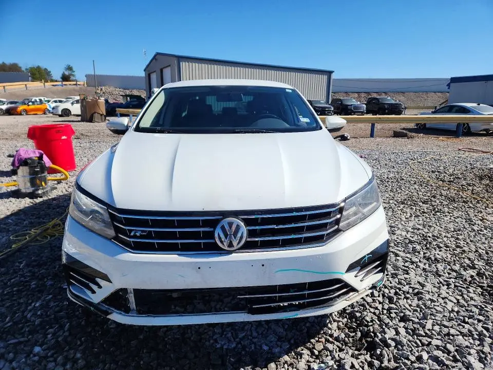 2017 VOLKSWAGEN PASSAT R-LINE  