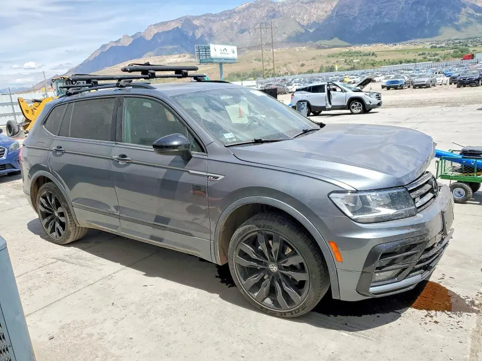 2021 VOLKSWAGEN TIGUAN SE  