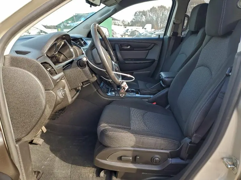 2016 CHEVROLET TRAVERSE LT  