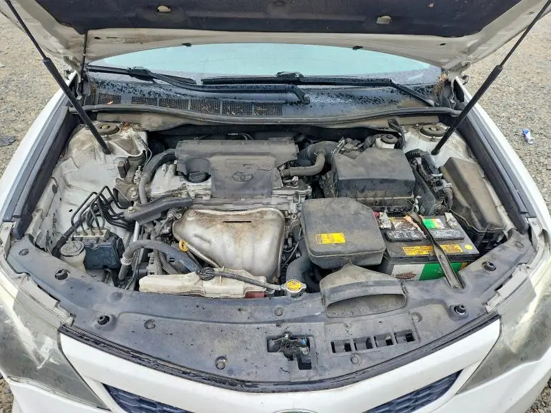2014 TOYOTA CAMRY SE  