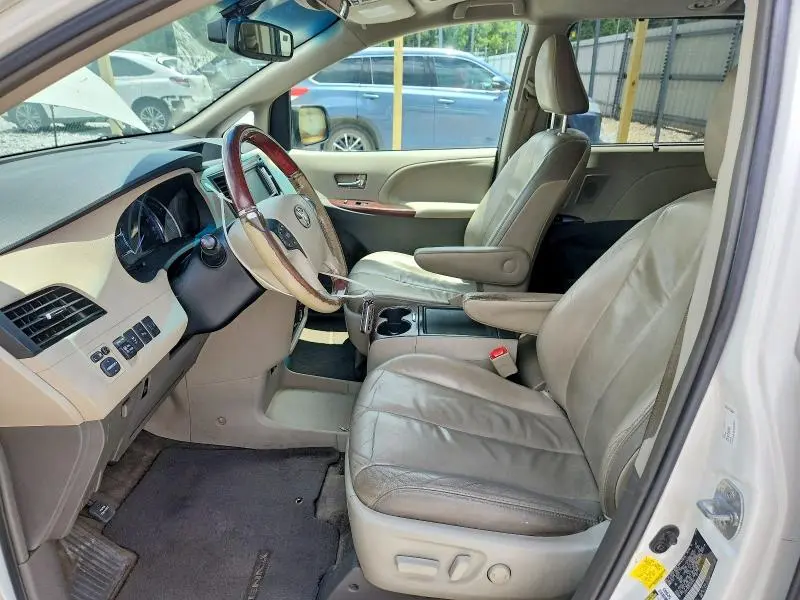 2012 TOYOTA SIENNA LIMITED 7-PASSENGER  