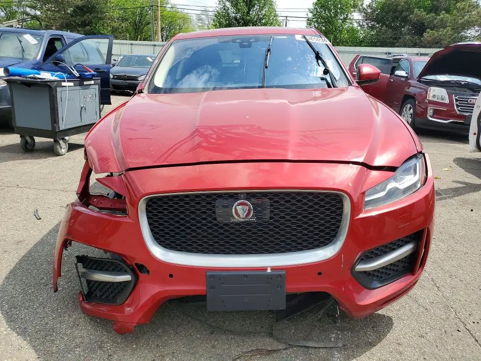 2017 JAGUAR F-PACE R - SPORT  
