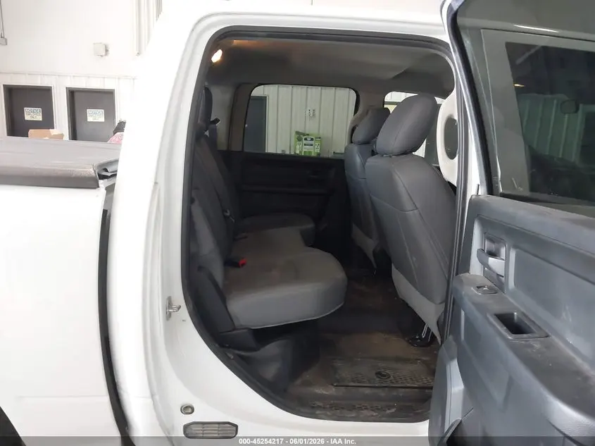 2018 RAM 1500 TRADESMAN  4X4 5'7 BOX