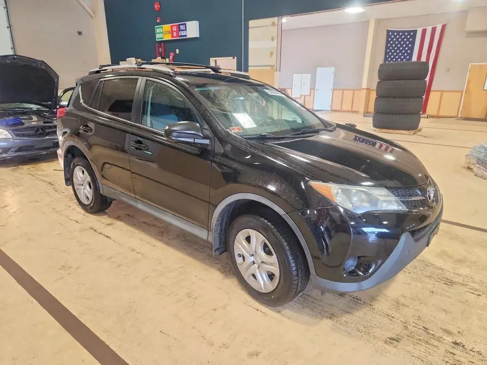 2013 TOYOTA RAV4 LE  