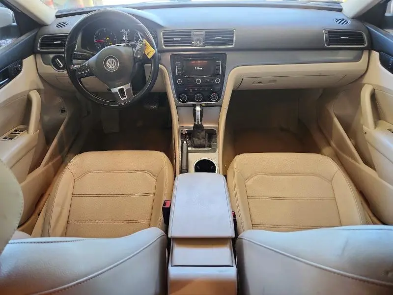 2014 VOLKSWAGEN PASSAT SE  