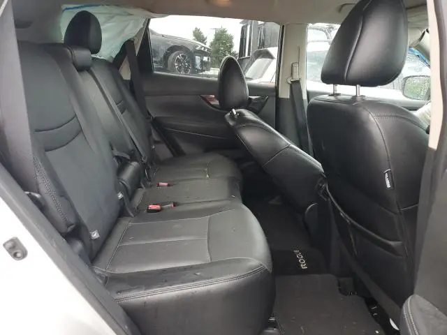 2017 NISSAN ROGUE SV  