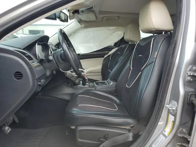 2015 CHRYSLER 300C   