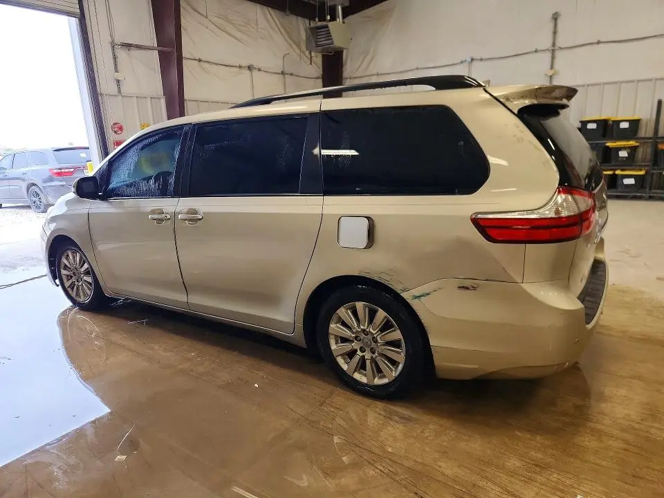2015 TOYOTA SIENNA LIMITED 7-PASSENGER  
