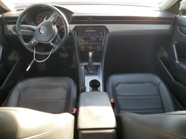 2020 VOLKSWAGEN PASSAT SE  