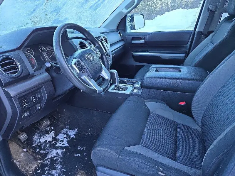 2015 TOYOTA TUNDRA CREWMAX SR5  