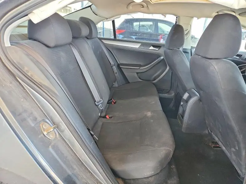 2015 VOLKSWAGEN JETTA SE  