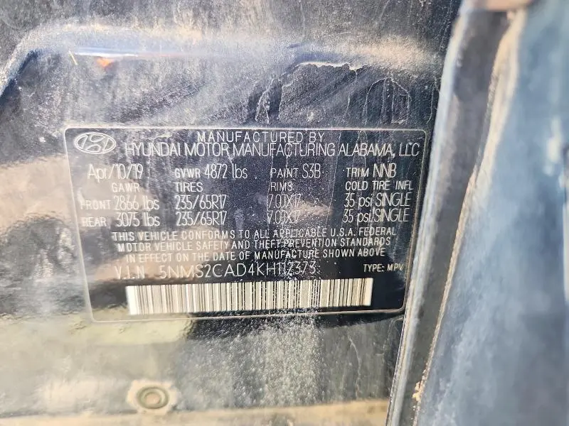 2019 HYUNDAI SANTA FE SE  