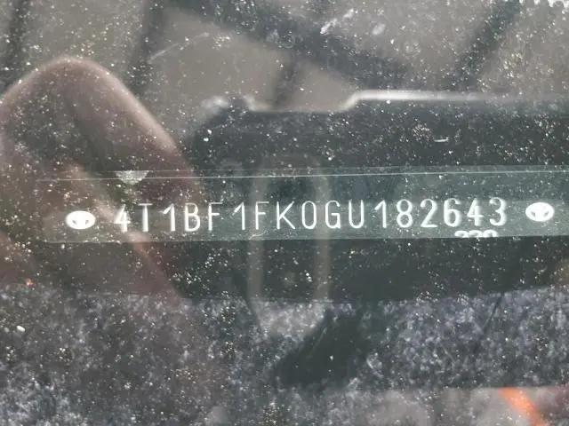 2016 TOYOTA CAMRY LE  