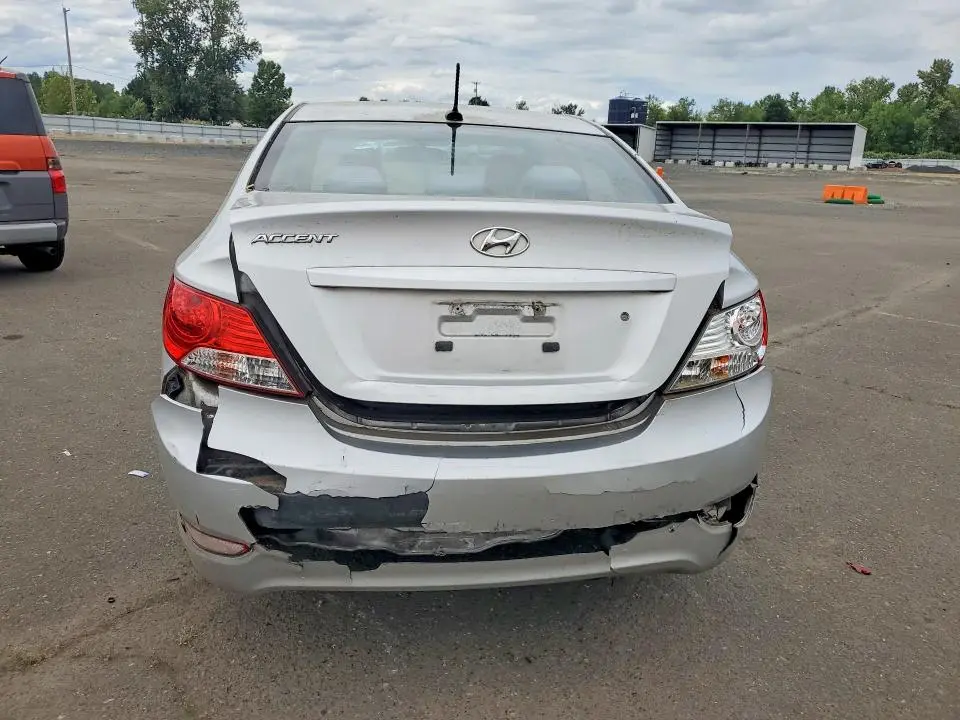 2012 HYUNDAI ACCENT GLS  