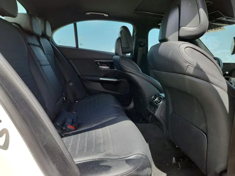 2023 MERCEDES-BENZ C 300  