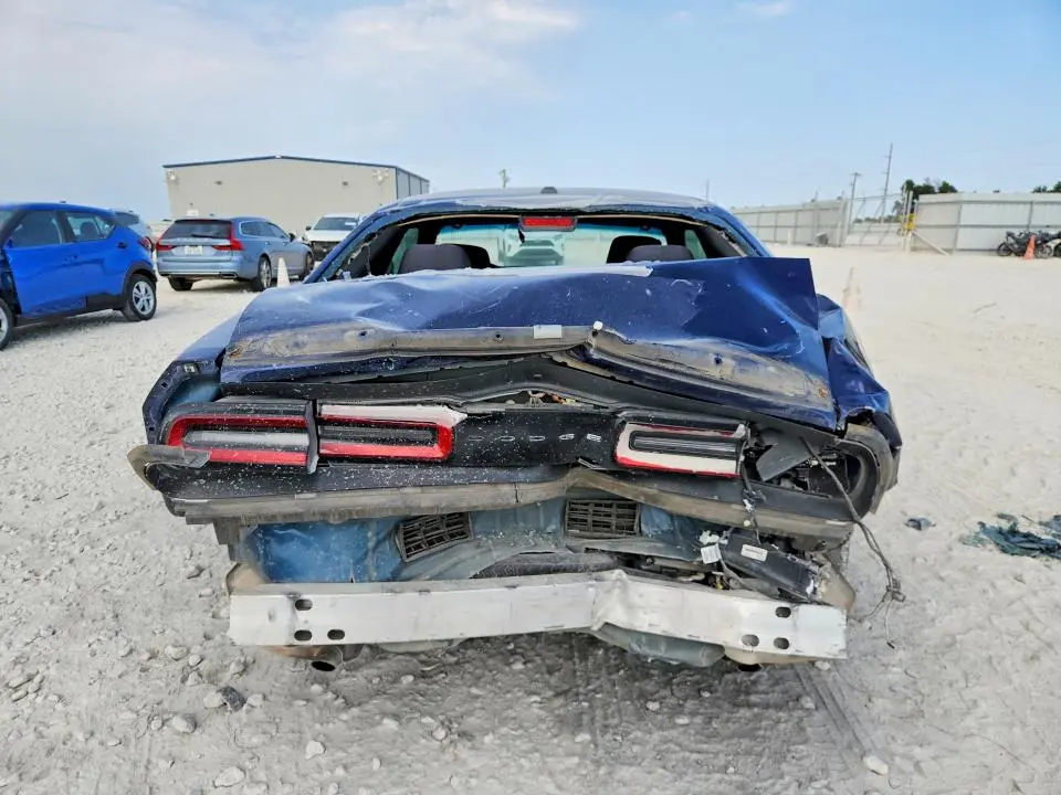 2015 DODGE CHALLENGER SXT  