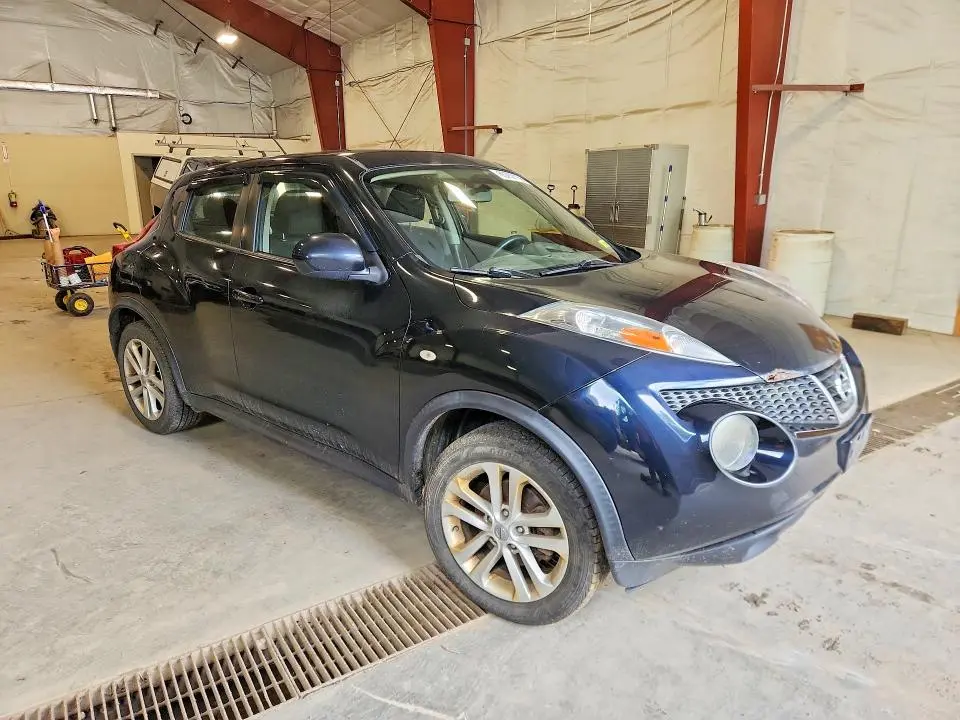 2013 NISSAN JUKE S  