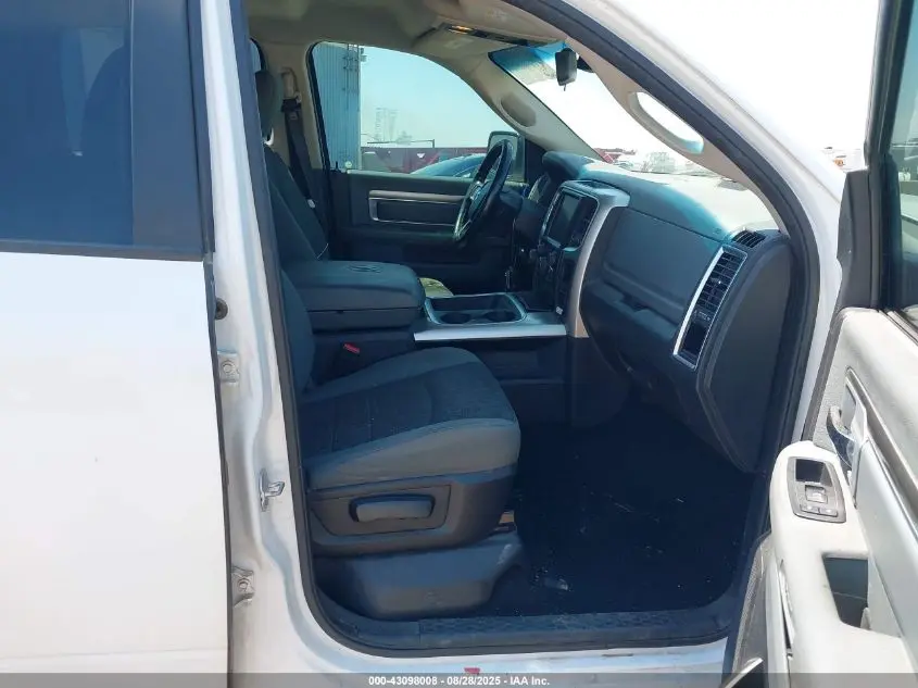 2015 RAM 1500 BIG HORN