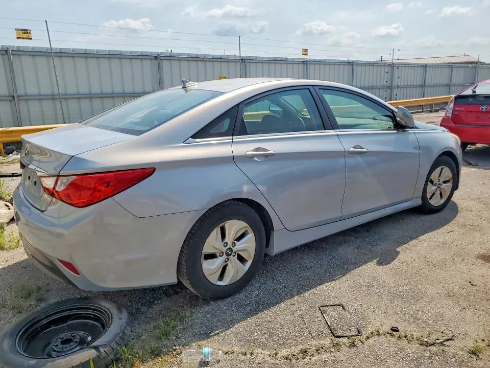 2014 HYUNDAI SONATA GLS  