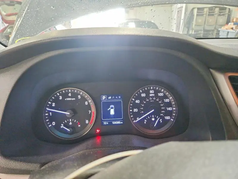 2018 HYUNDAI TUCSON SE  