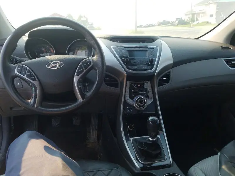 2013 HYUNDAI ELANTRA GL  
