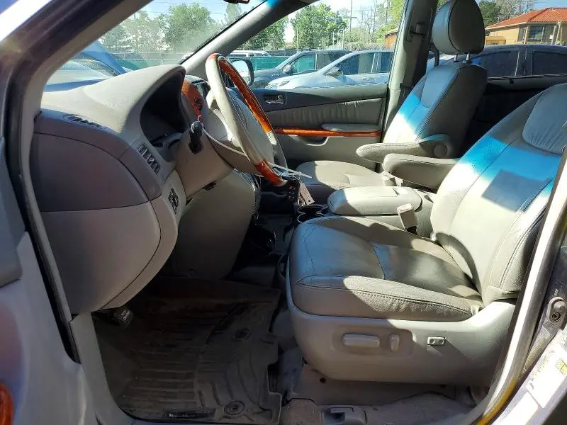 2010 TOYOTA SIENNA XLE LIMITED  